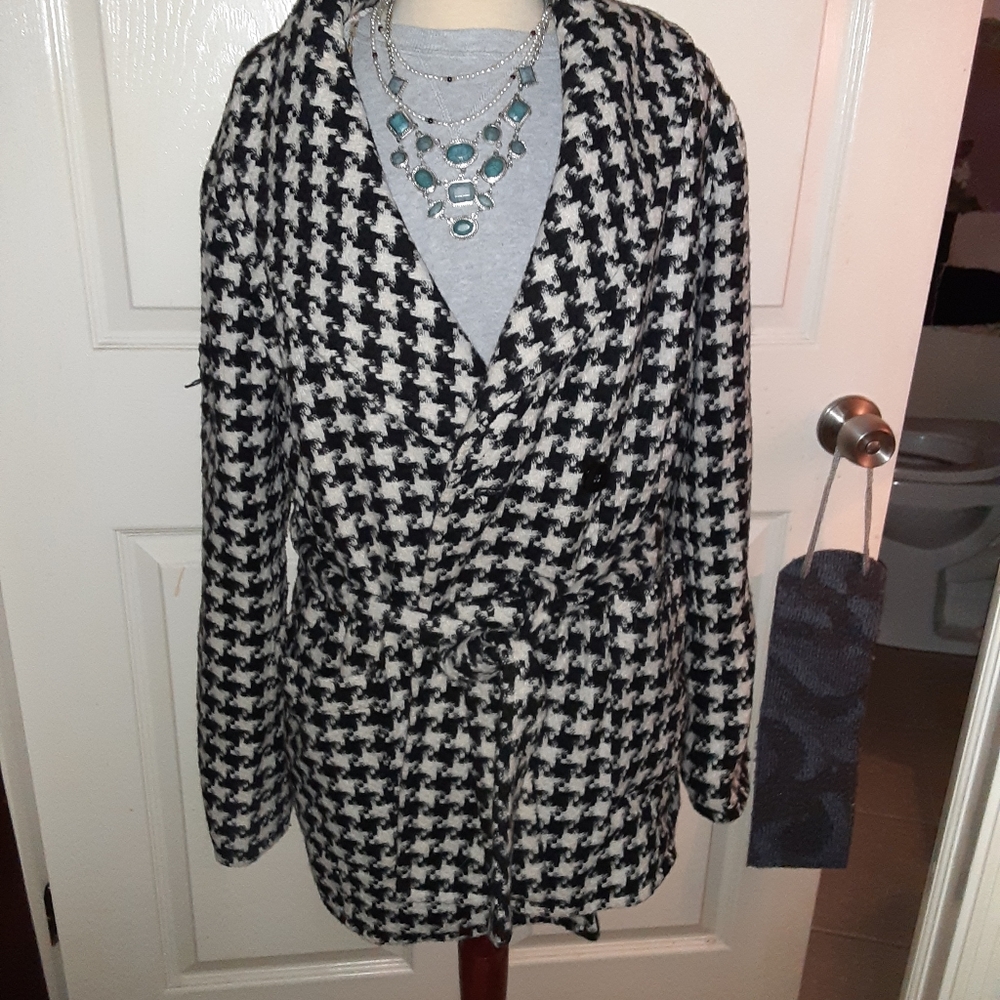Black and white Tweed three-quarter length coat